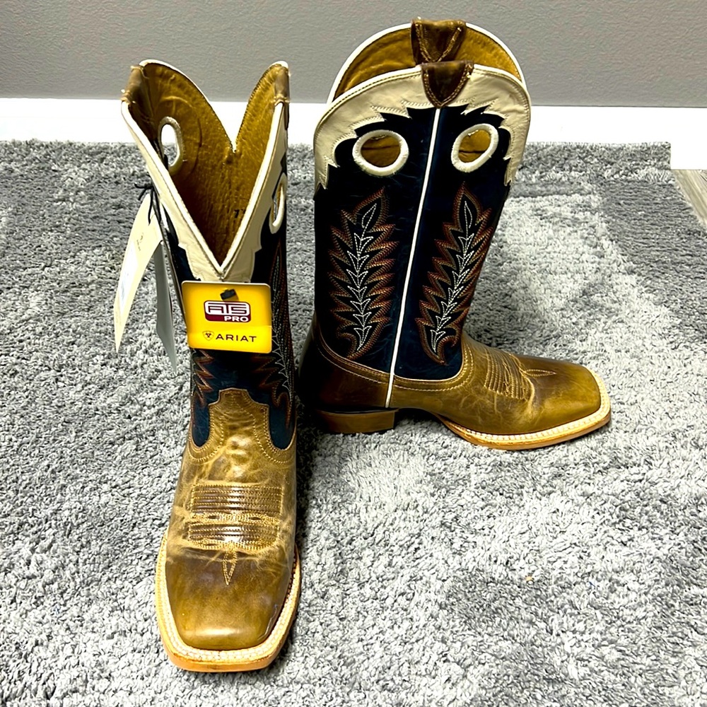 Ariat Cowboy boots